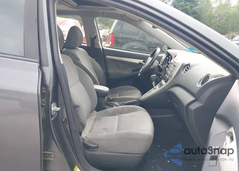 2010 Toyota Matrix S z USA, uszkodzony, nr VIN 2T1KE4EE3AC037850